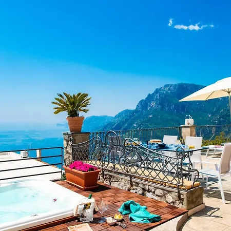 Maison Rosa بوسيتانو